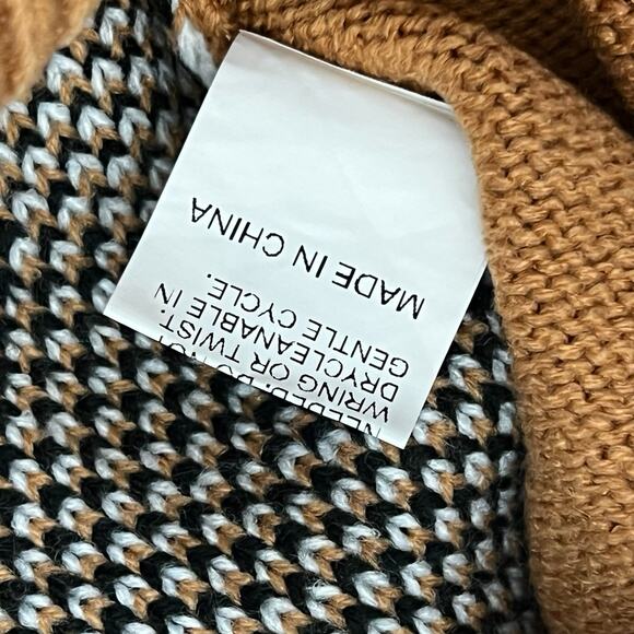 Shein Argyle Sweater Size Medium Preppy Tan Cropped Long Sleeve V Neck - Picture 8 of 8